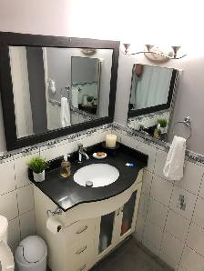 1 Bed 1 Bath - Beautiful, Bright, Ground-Level Unit - Photo 5
