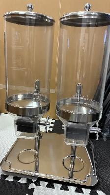 Stainless steel commercial grade dispenser