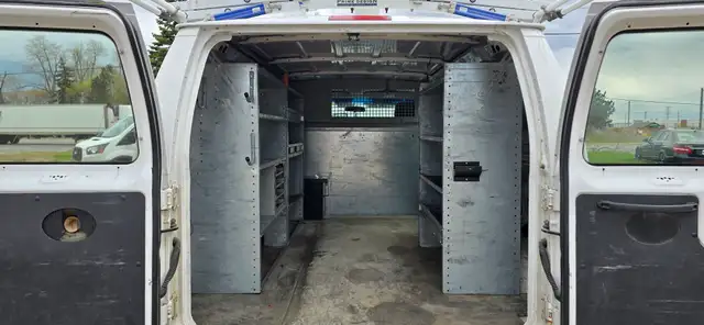 2009 Ford Econoline Cargo Van - Roof Rack & Shelbin - Photo 7