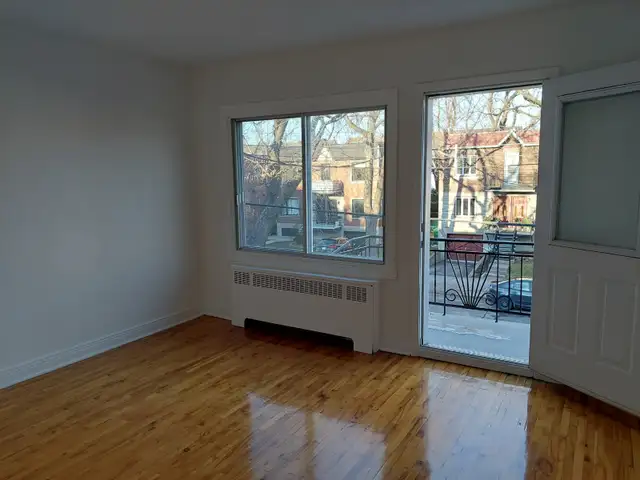 ROSMONT-BEAU PETIT 2½ - 780$ chauffé, eau chaude.