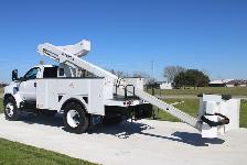 2016 Ford F750 Terex TPL40 Bucket Truck - Photo 2