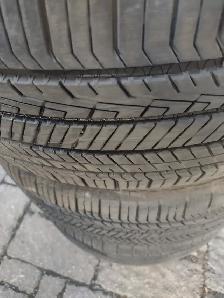 3 pneus Hankook Ventus 235-45R18 excellent état.