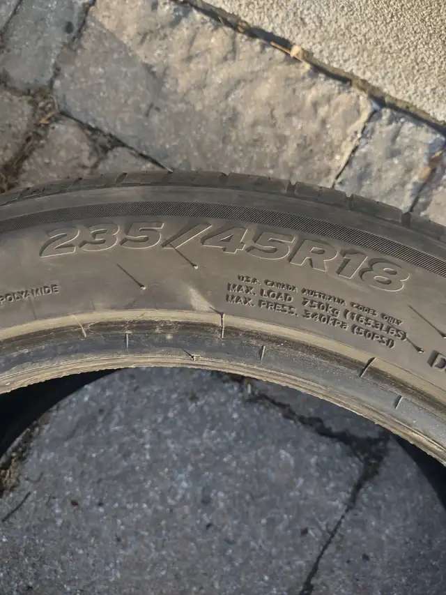3 pneus Hankook Ventus 235-45R18 excellent état. - Photo 6