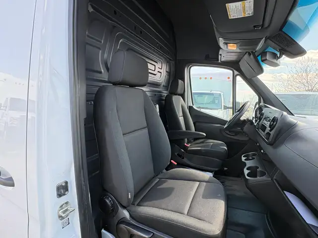 2025 Mercedes-Benz Sprinter Cargo Van HIGH ROOF LONG 170 W/BASE - Photo 4