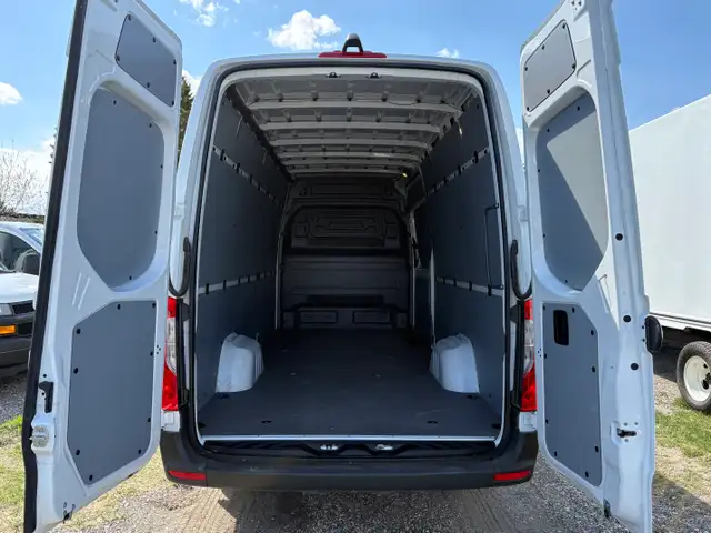 2025 Mercedes-Benz Sprinter Cargo Van HIGH ROOF LONG 170 W/BASE - Photo 9