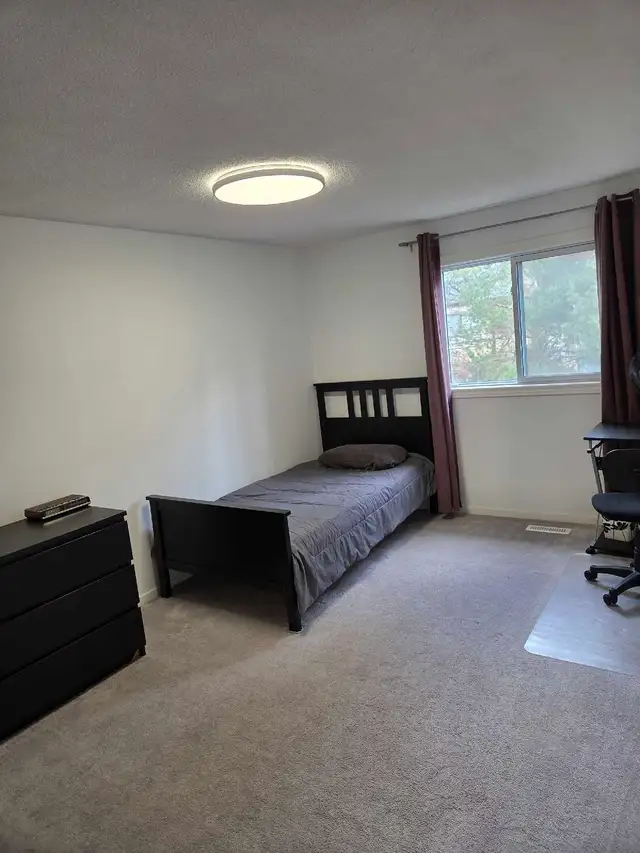 Room For Rent In House - Photo 5