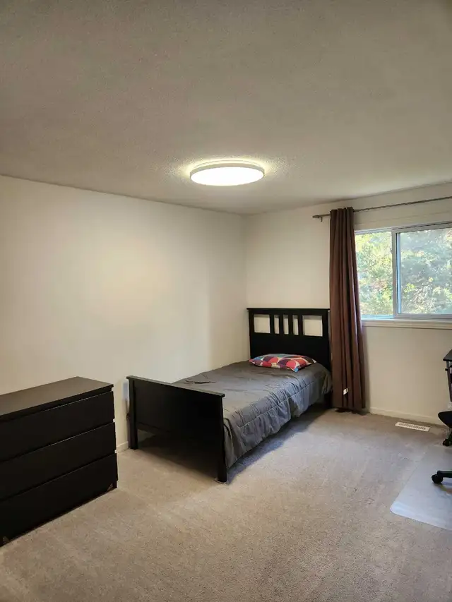Room For Rent In House - Photo 9