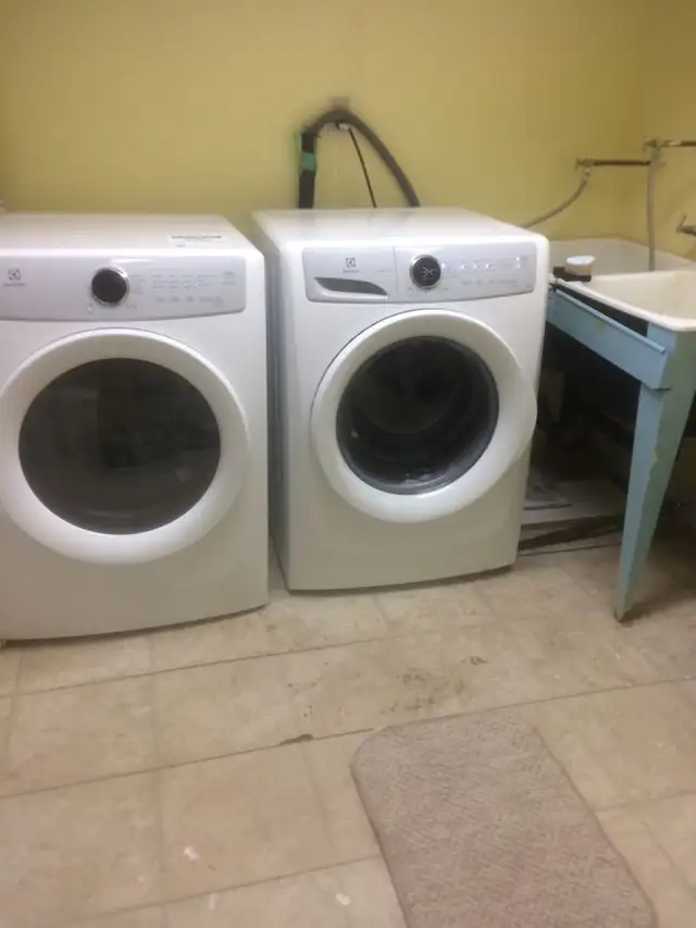 800 1st June Rent Room Eglinton /Martingrove incl laundry, utili - Photo 6
