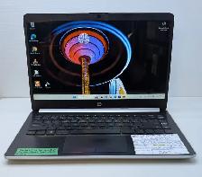 Laptop HP i5 8e Gén / 8Go DDR4 / SSD NVMe 256Go / Batterie NEUVE