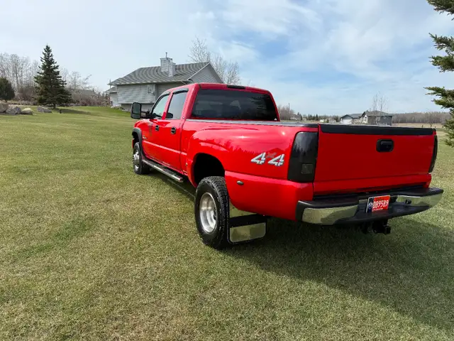 2006 GMC Sierra 3500 - Photo 2