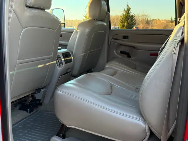 2006 GMC Sierra 3500 - Photo 5