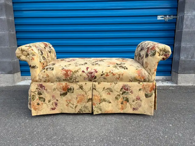 Settee / Bench for end of Bed.