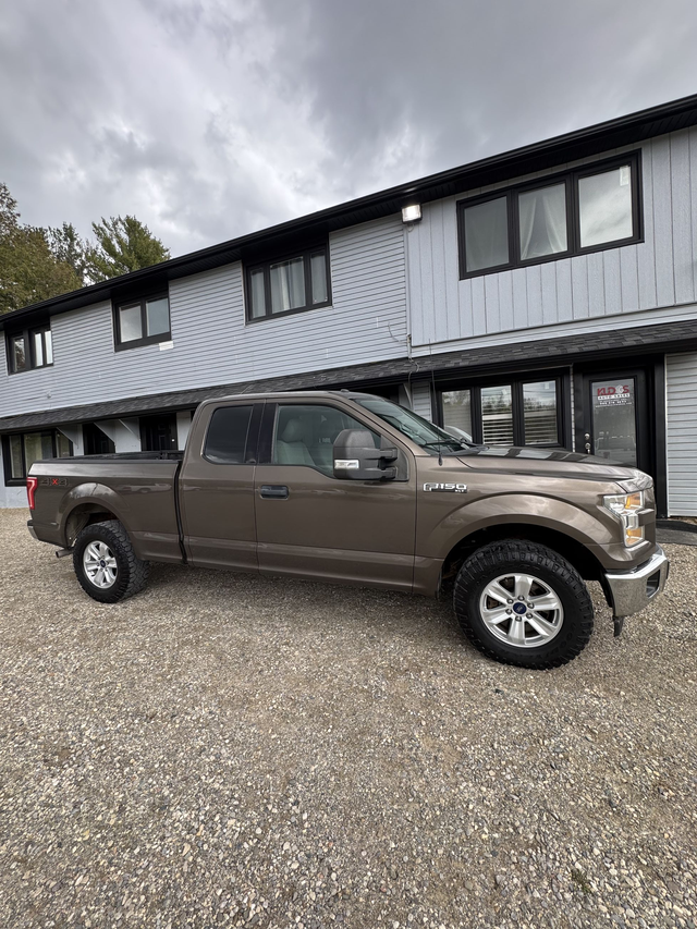 2017 Ford F-150 XLT EXTENED CAB 5.0 LITRE COYOTE — CERTIFIED —