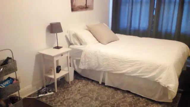 $1,200. Jackson Park. Large one bedroom apartment.. - Photo 4