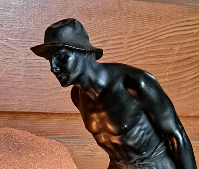 ANTIQUE ART DECO TERRACOTTA LIGHT UP COAL MINER STATUE - Photo 2