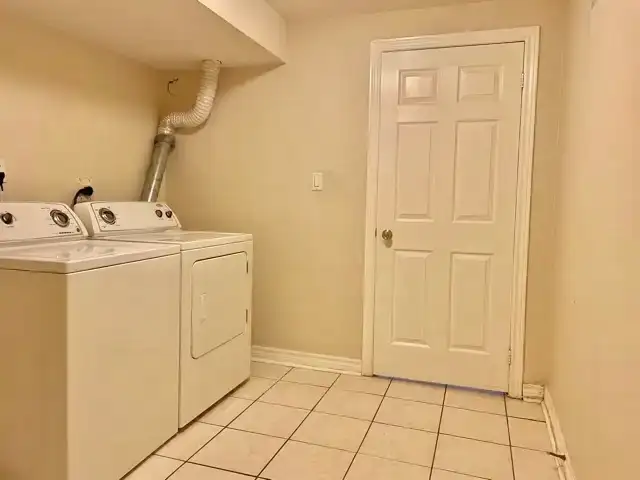 Brampton Basement for Rent (Bovaird & Ashby field) - Photo 7