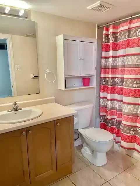 Brampton Basement for Rent (Bovaird & Ashby field) - Photo 8