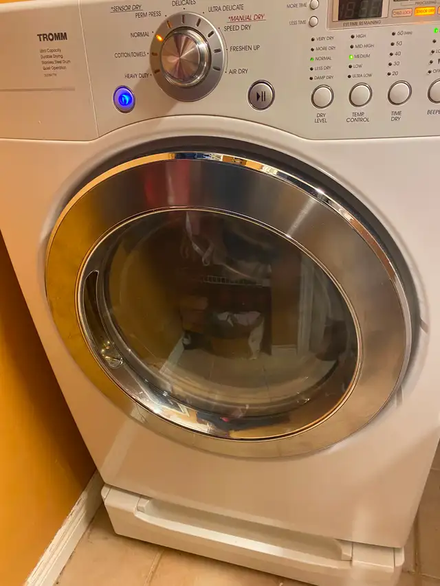 Lg Tromm Electric Dryer - Photo 2