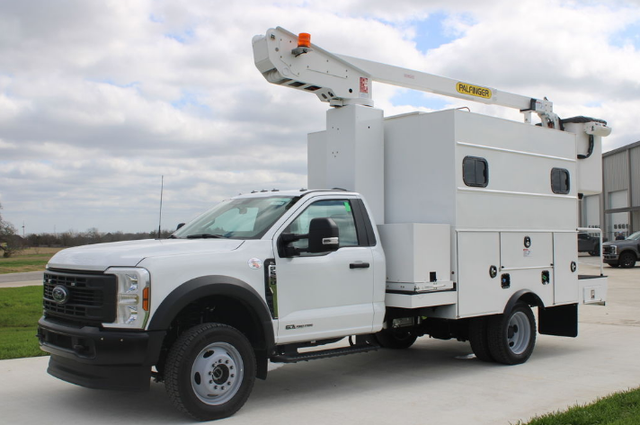 2024 Ford F550 PALFINGER ETT-29-SNT Bucket Truck - Photo 2