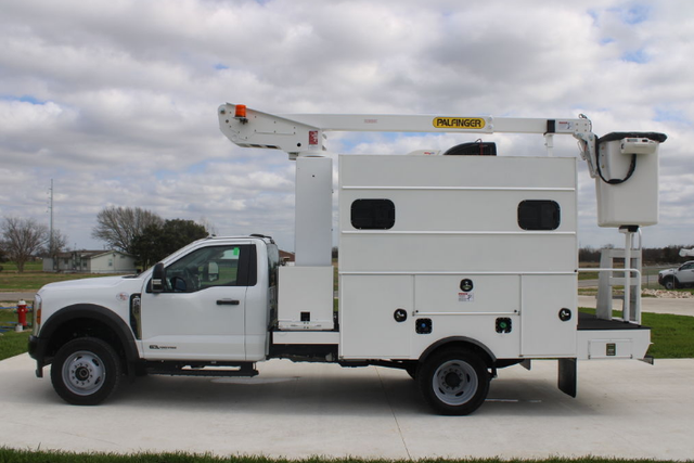 2024 Ford F550 PALFINGER ETT-29-SNT Bucket Truck - Photo 3