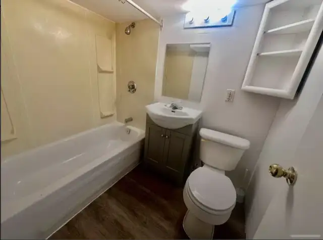 Small 2 Bedroom basement unit for rent - Photo 5