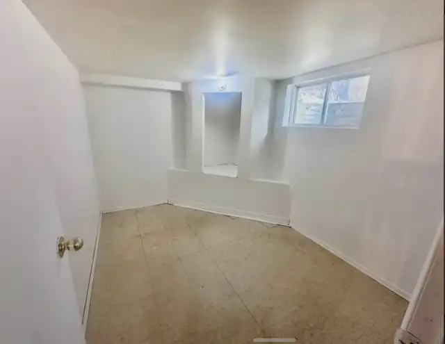 Small 2 Bedroom basement unit for rent - Photo 6