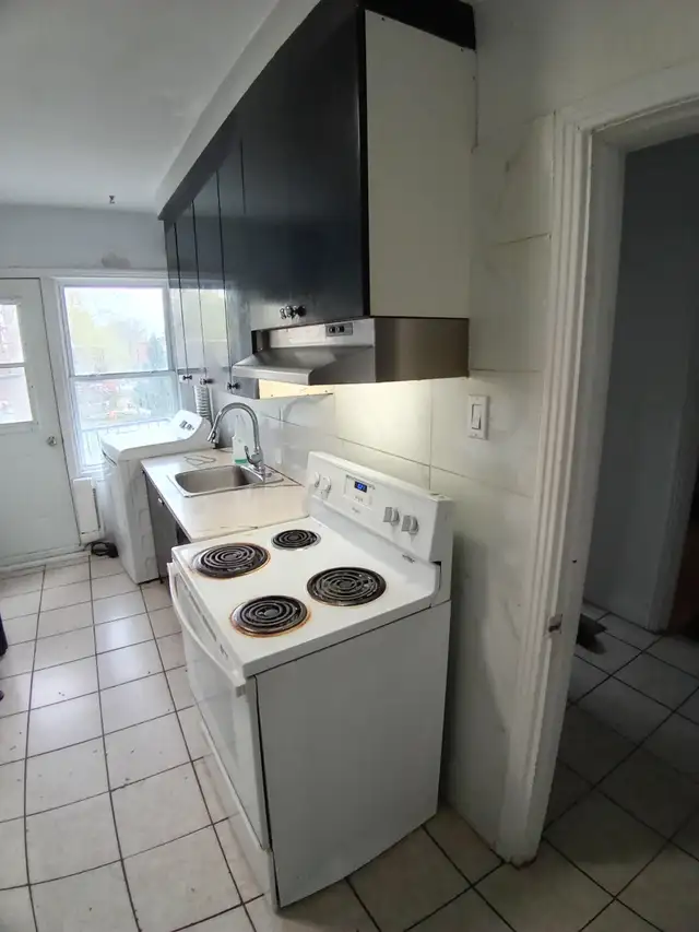 Beau 4 1/2 RÉNOVÉ | 2e étage d'un duplex | Côte-des-Neiges/NDG - Photo 6