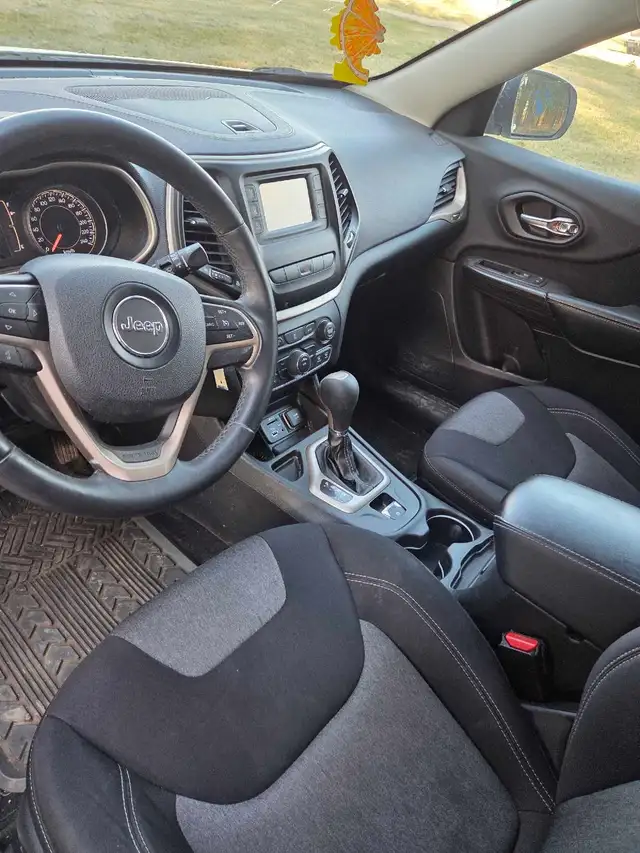 2014 jeep Cherokee North edition - Photo 5