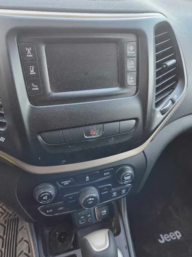 2014 jeep Cherokee North edition - Photo 7