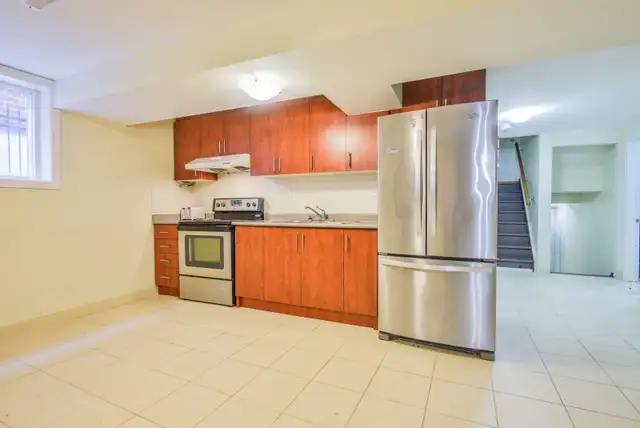 student Rental - Photo 2