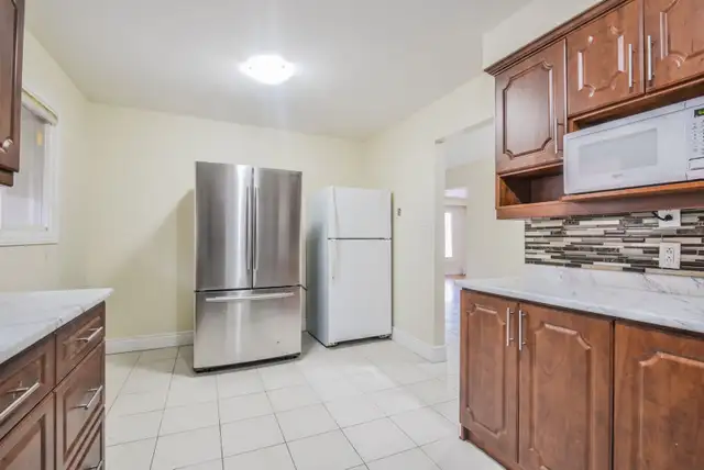 student Rental - Photo 6