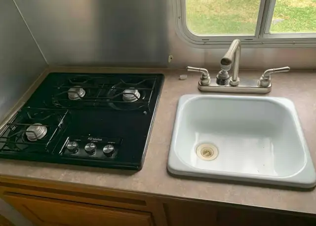 2005 Roadrunner Trailer caravan – Ready for Adventure! ️✨ - Photo 7