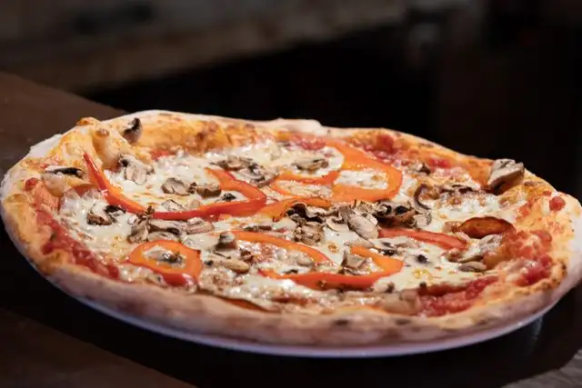 Pizzaiolo pour Pizzeria/Resto Italien à Laval-temps plein