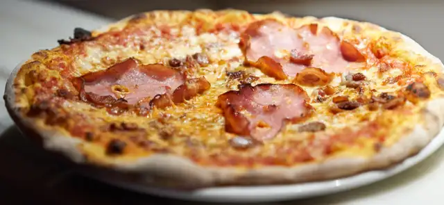 Pizzaiolo pour Pizzeria/Resto Italien à Laval-temps plein - Photo 7