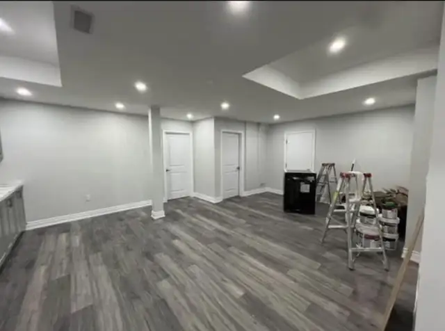 1000 sq. ft New 2 bedroom 9 ft ceiling basement apartment - Photo 2