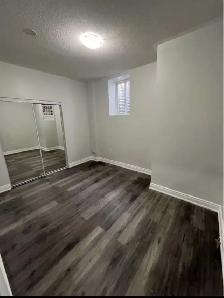 1000 sq. ft New 2 bedroom 9 ft ceiling basement apartment - Photo 4