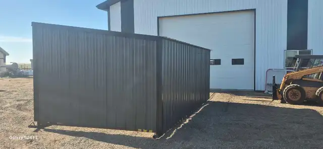 Horse shelter - Photo 3