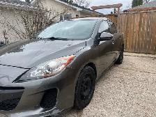 Mazda 3 sedan - Photo 2