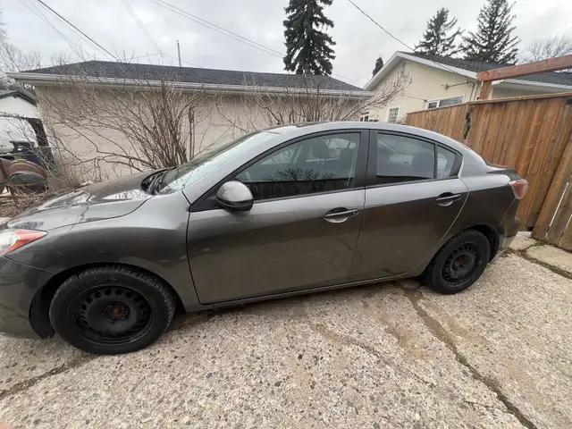 Mazda 3 sedan - Photo 4