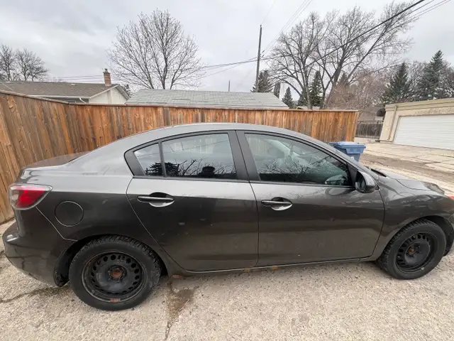 Mazda 3 sedan - Photo 5
