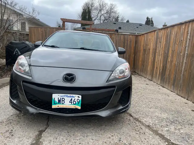 Mazda 3 sedan - Photo 8