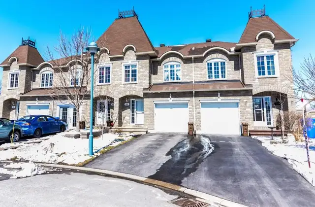 Spacious 3-Bedroom Townhouse with Garage for Rent in Gatineau