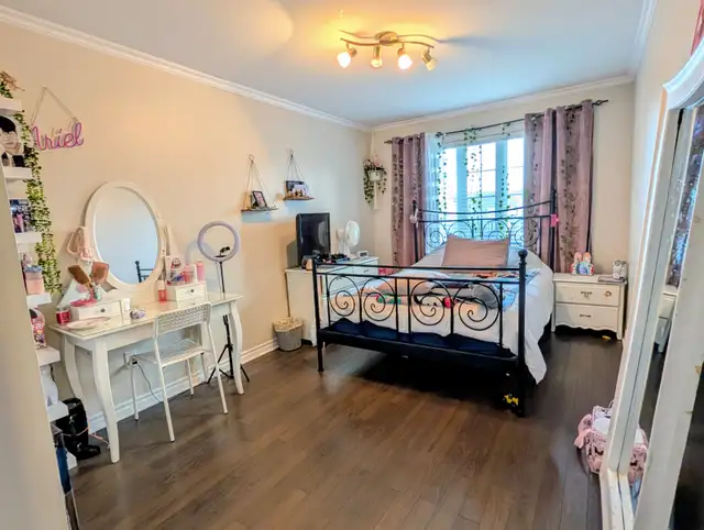 Spacious 3-Bedroom Townhouse with Garage for Rent in Gatineau - Photo 8