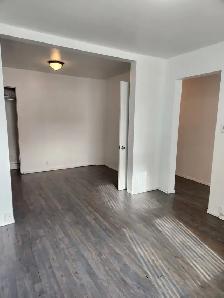 Large 3 1/2  near metro Frontenac,rue Wurtele,Montreal,$1385 - Photo 2
