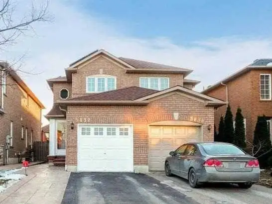 Sharing Room for Rent in Mississauga