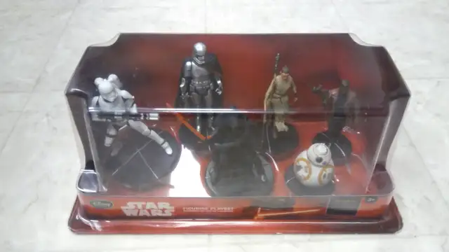 Disney Star Wars SEALD The Force Awakens Deluxe Figurine Playset