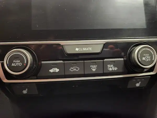 2018 Honda Civic Sedan LX MANUAL/REAR CAMERA - Photo 17