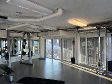 END UNIT! AVAILABLE TODAY! 2 floor gym, rooftop patio