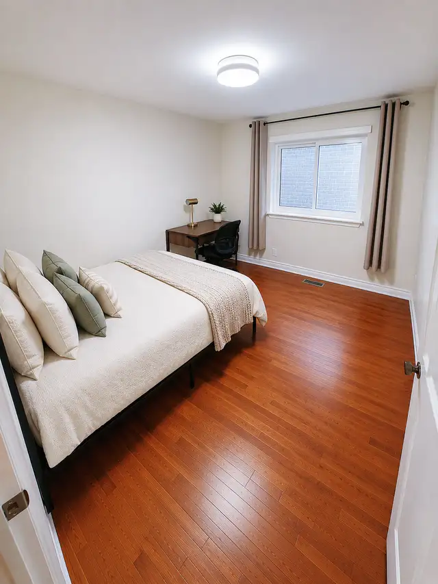 Room for rent in Scarborough - Photo 2