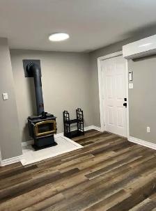 Beautiful 1 Bed.  1 Bath.  1 full kitchen suite Available